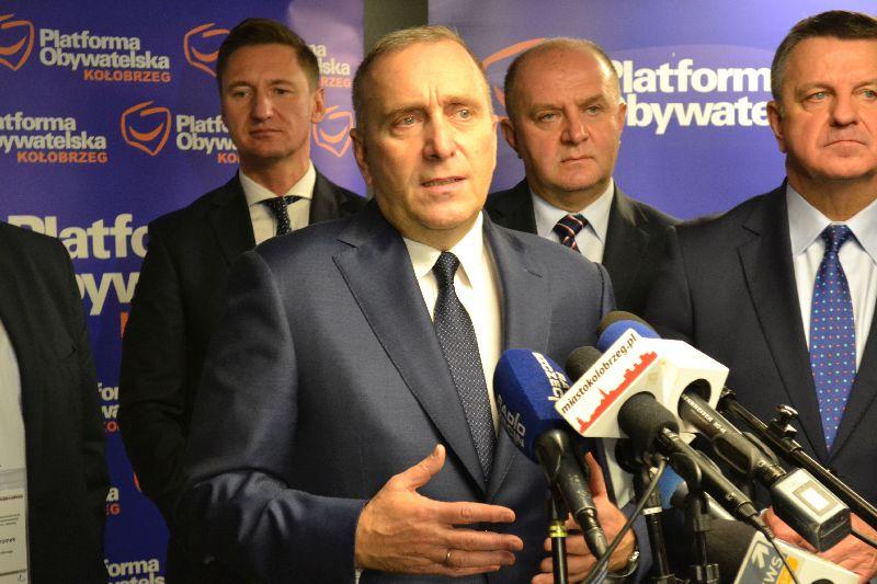 Schetyna o samorządzie, Polsce w ruinie i ekshumacjach ofiar katastrofy smoleńskiej