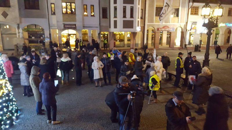 Opozycja demonstrowała w Kołobrzegu (Video)