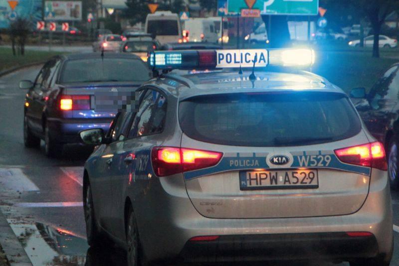 Kolejne poranne potrącenie. Kierowcy i piesi – uważajcie!