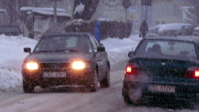 Drogi w nocy i  rano mogą być śliskie