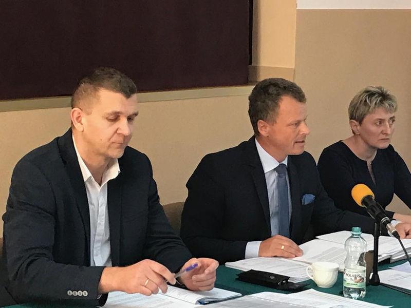 „Jest policja, strażnicy niepotrzebni”. Radni zlikwidowali Straż Gminną w Dygowie