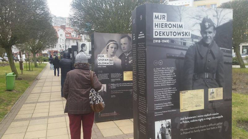 O ofiarach reżimu komunistycznego na Skwerze Pionierów
