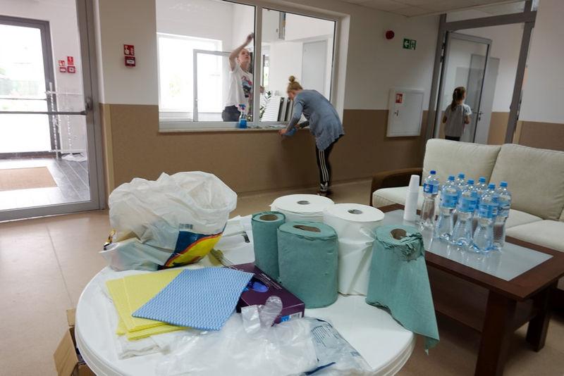 Wolontariusze posprzątali w hospicjum