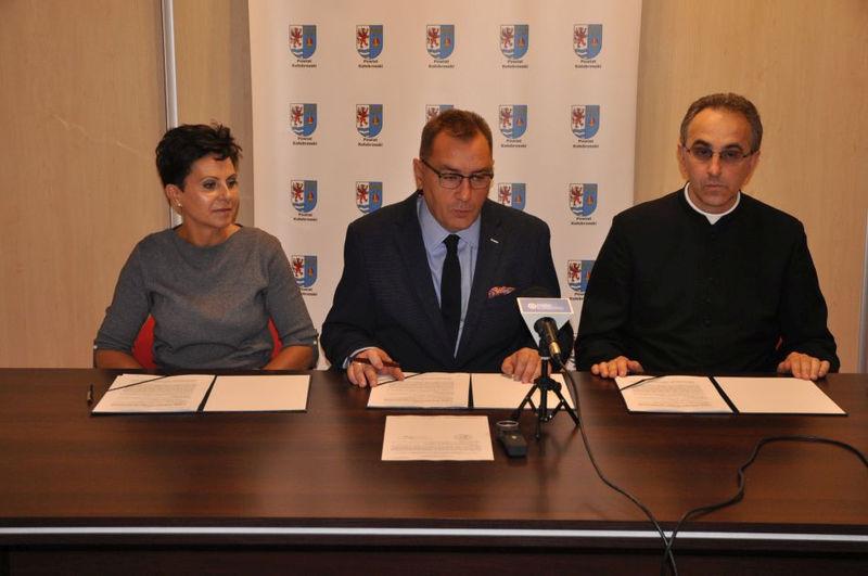Podpisali umowę na remont Kościoła Św. Jana Chrzciciela