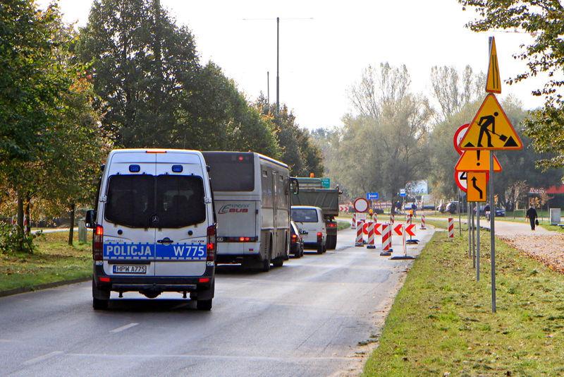 Zamieszanie po zamknięciu pasa ruchu