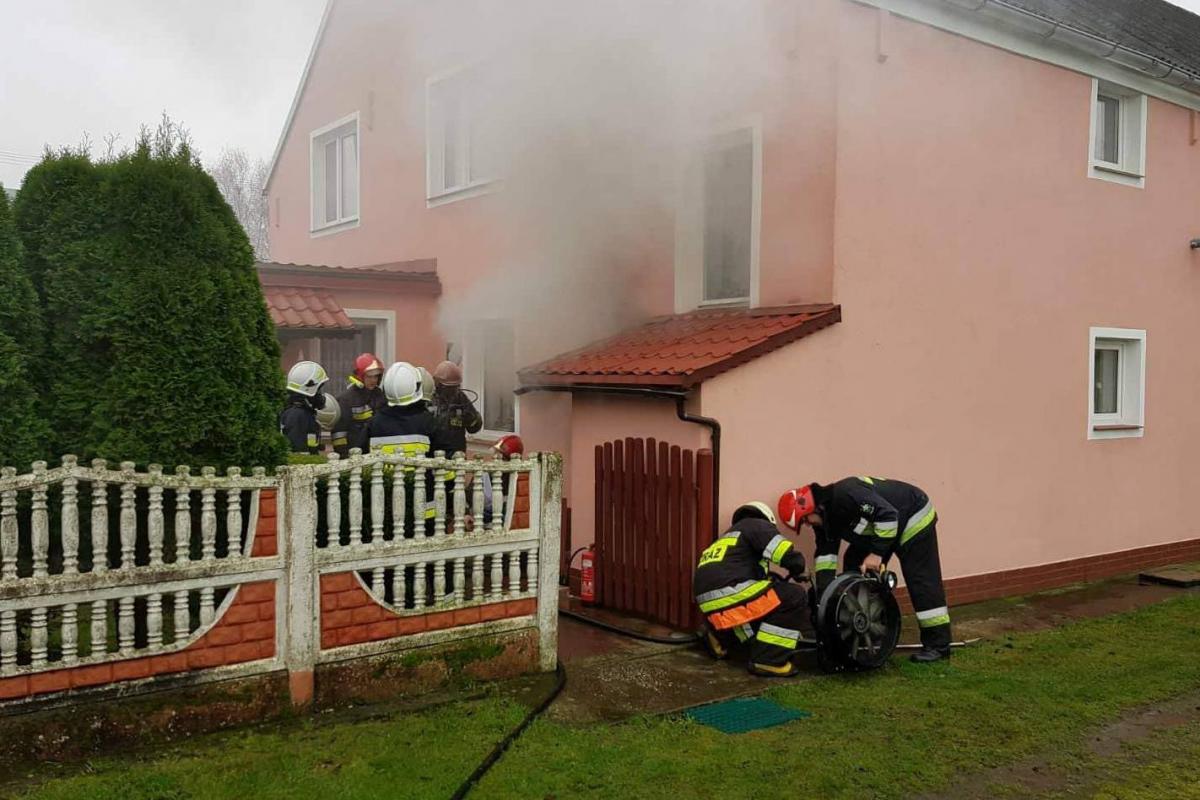 Pożar w budynku jednorodzinnym