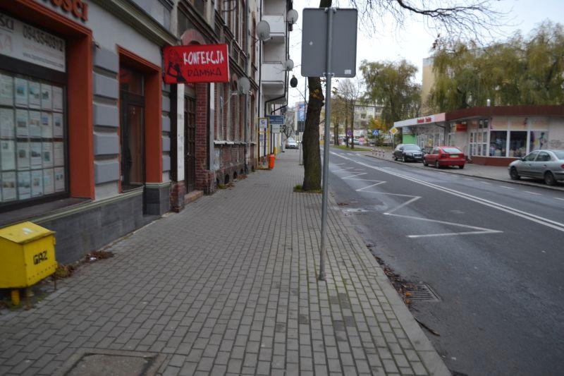 Pojawi się nowy chodnik i miejsca parkingowe