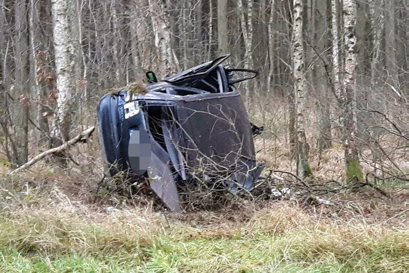 Volvo dachowało pod Dźwirzynem