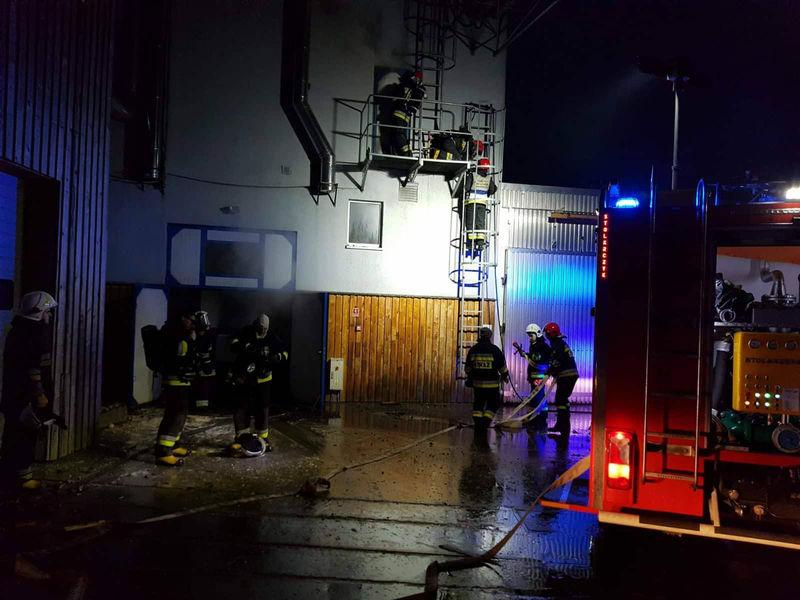 Wielogodzinna akcja straży