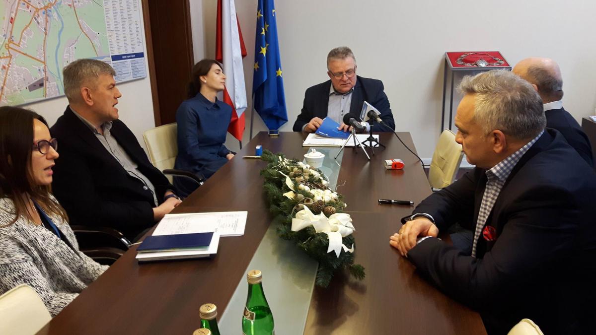 Przy szkołach powstaną parkingi dla rowerów