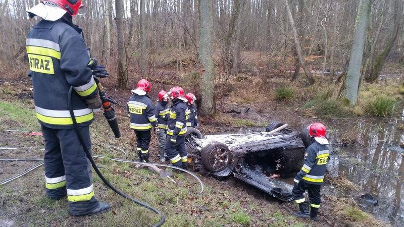 Tragedia na krajowej jedenastce. Nie żyje kierowca Mazdy 