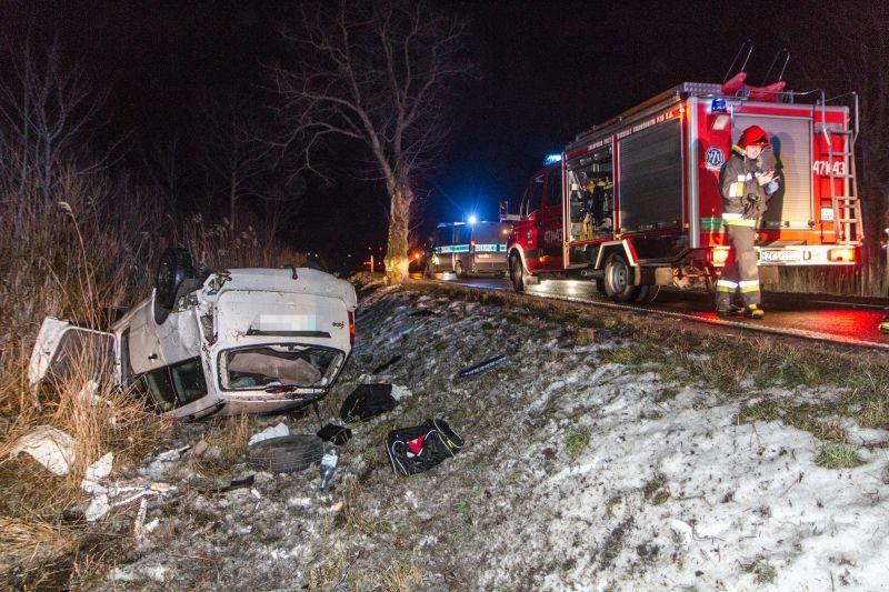 Dachowanie na Koszalińskiej. Kierowca był pijany 