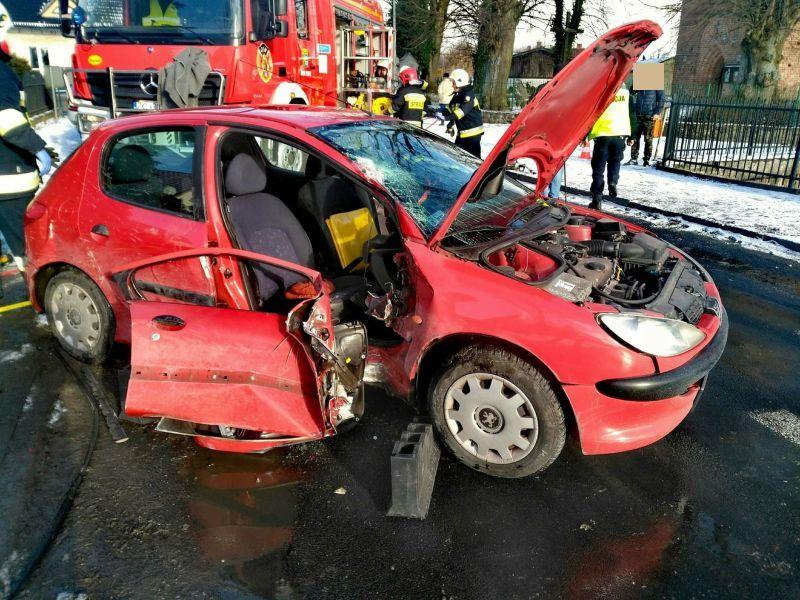 Wypadek na zakręcie drogi 163 we Wrzosowie 