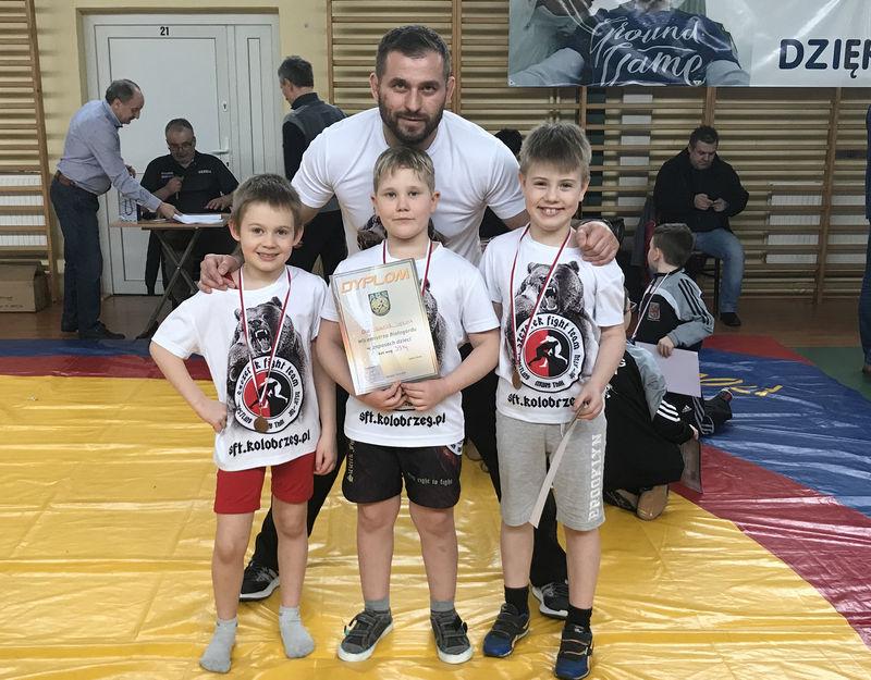 3 medale młodych zawodników SFT