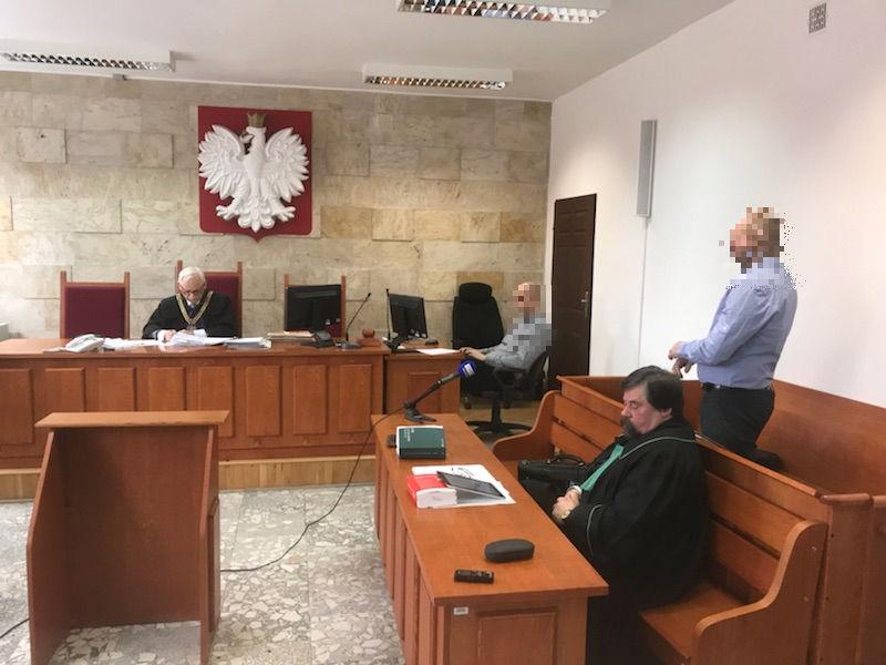 Chciał uprawiać seks z 14-latką? Prokurator żąda 10 miesięcy więzienia
