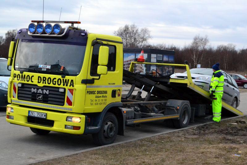 Pijany prowadził i uszkodził inne samochody – dostał już wyrok 