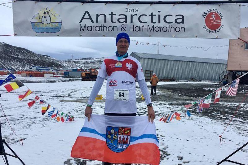 Michał Nowicki z koroną Maratonów Świata