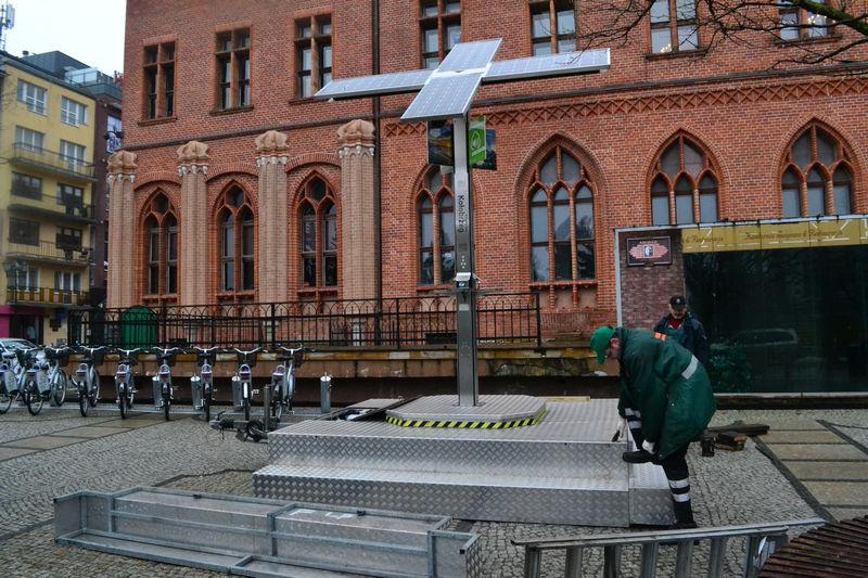 Miasto kupiło przyczepę z ładowarką do urządzeń mobilnych