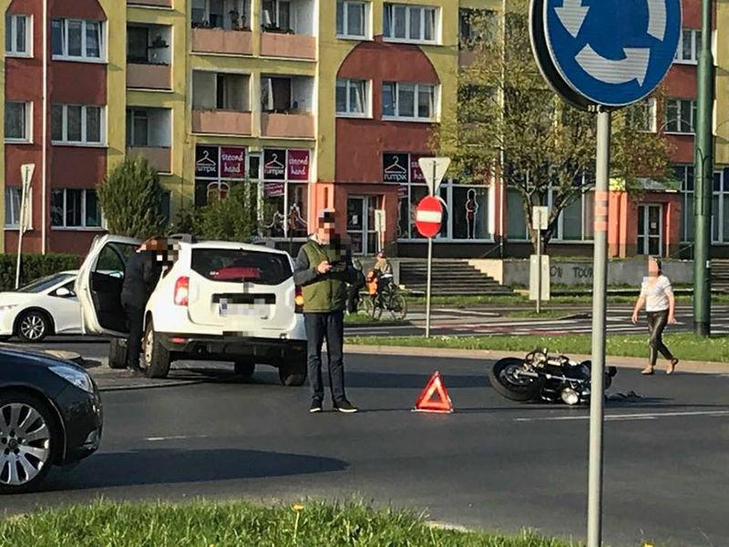 Zderzenie motocykla i osobówki