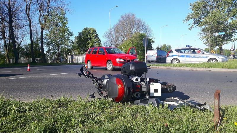 Zderzenie osobówki z motocyklem