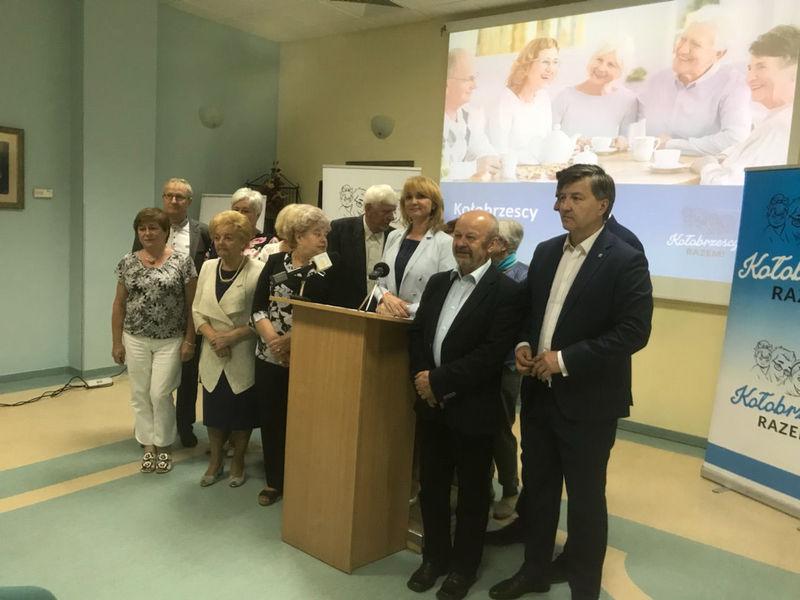 Propozycje dla seniorów od Kołobrzeskich – darmowa rehabilitacja i mieszkania wspomagane