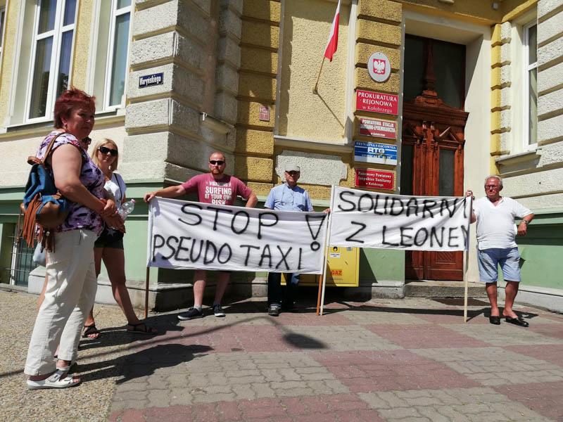 Taksówkarze protestowali przed prokuraturą