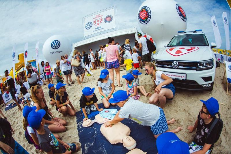 Mali Ratownicy. Zabawa i nauka pierwszej pomocy na plaży
