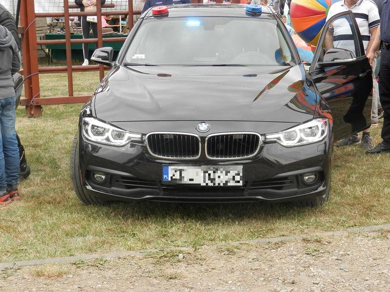 Nowe BMW z rejestratorem patroluje drogi powiatu kołobrzeskiego