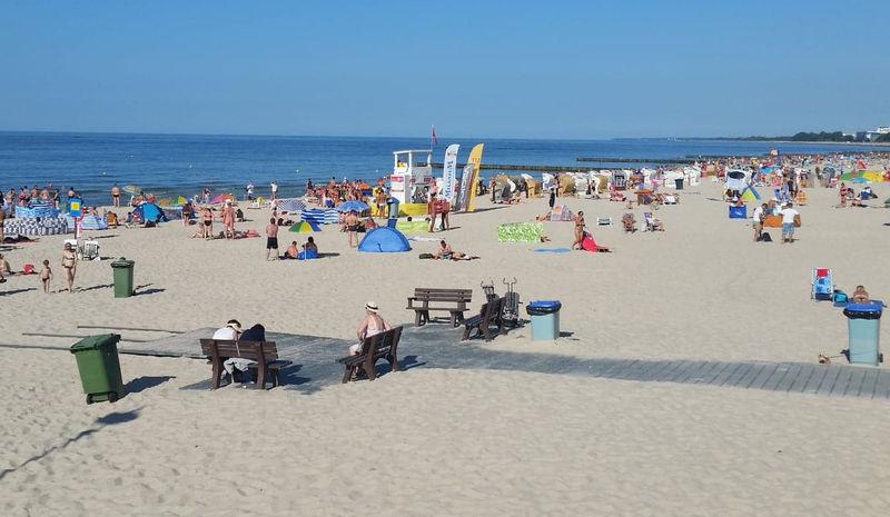 Sinice w Bałtyku! Zakaz kąpieli na plażach w Kołobrzegu