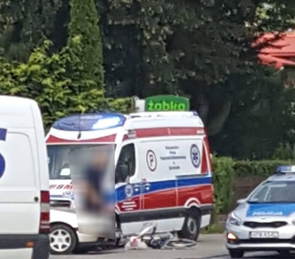 Potrącił rowerzystkę bo jej prawdopodobnie nie zauważył 