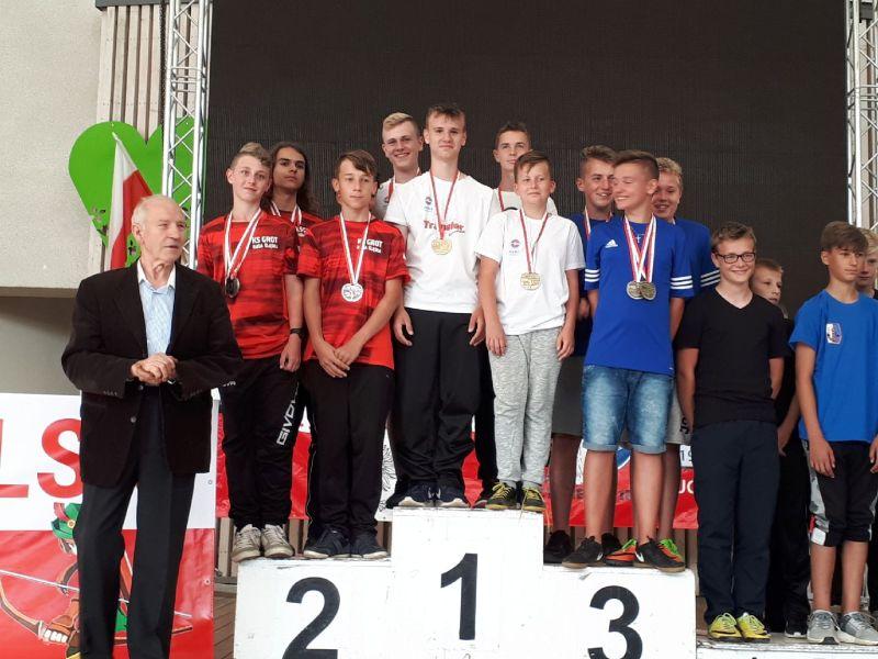 Patryk Podbrzeski Mistrzem Polski Młodzików w Łucznictwie
