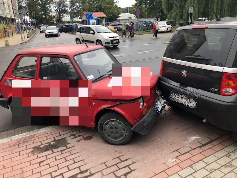 Kierowca tira uszkodził cztery pojazdy