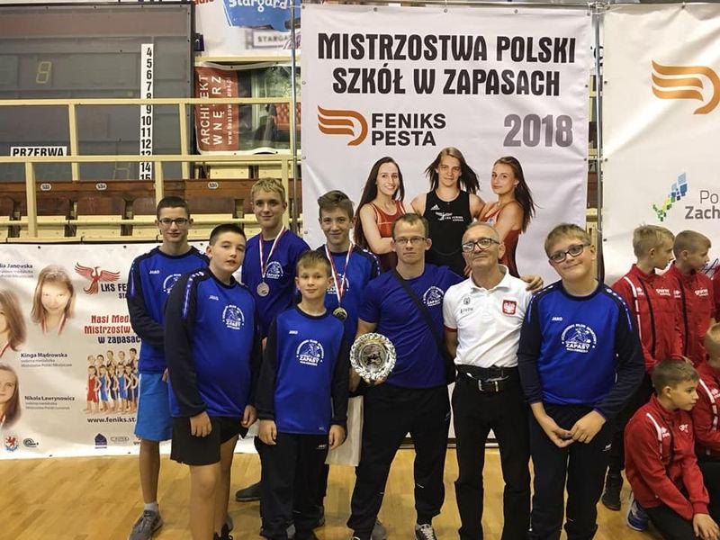 Młodzi Mistrzowie Polski Szkół Podstawowych w Zapasach