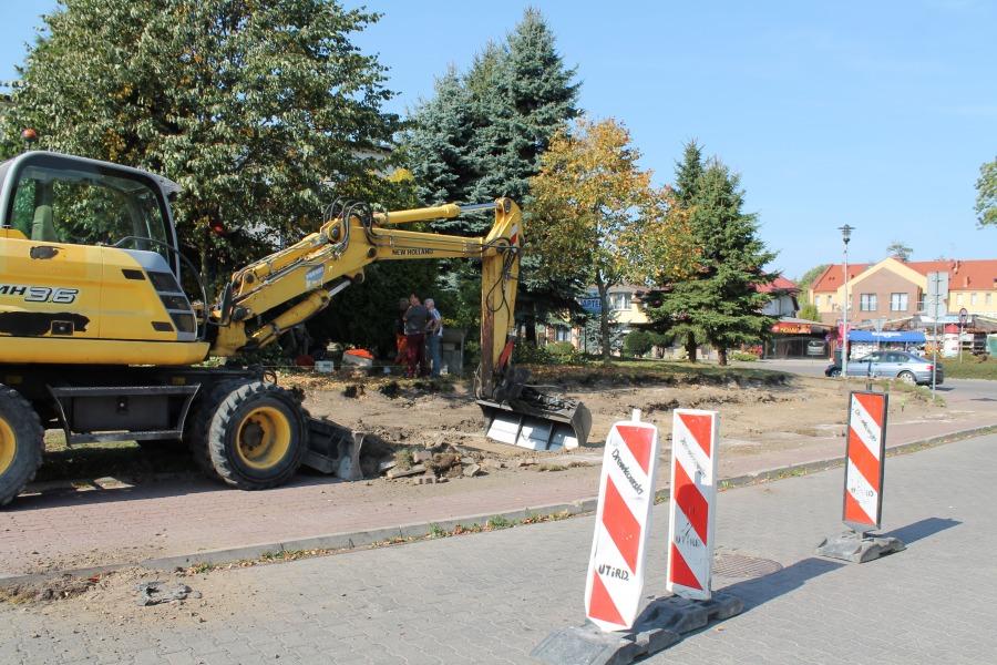 Ustronie Morskie w budowie. Sezon remontowo – budowlany trwa w najlepsze.