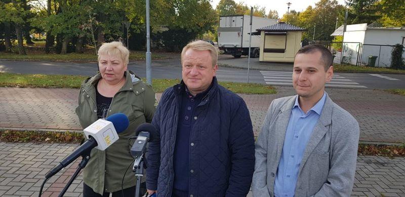 Jacek Woźniak chce wyremontować cmentarz (video)