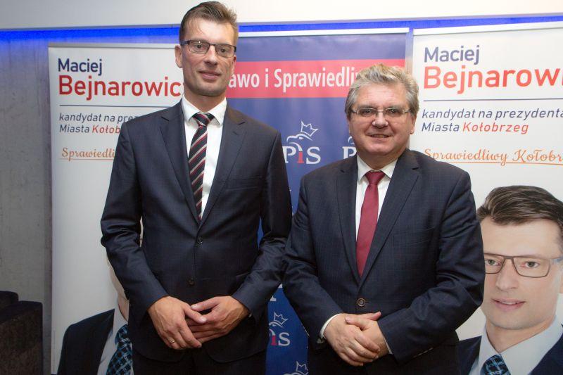 Hoc: PiS nie poprze żadnego z kandydatów. Na „90 procent