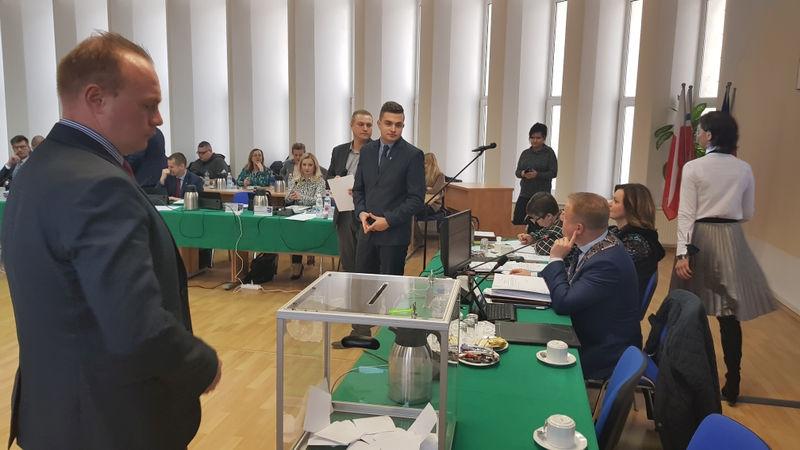 Komisje Rady Miasta – ograniczono skład, zwiększono ilość. Opozycja bierze wszystko