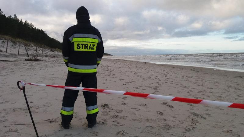 Co znajduje się w pojemniku wyrzuconym przez Bałtyk?