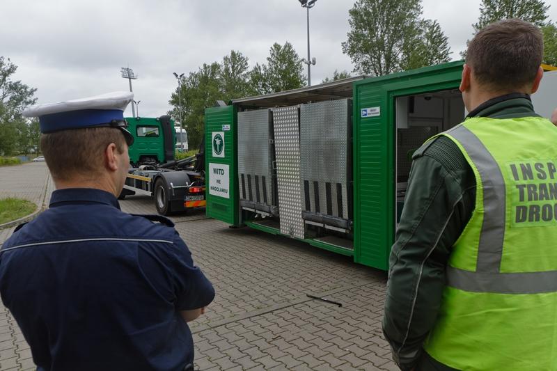 Policjanci będą szczegółowo kontrolować autokary