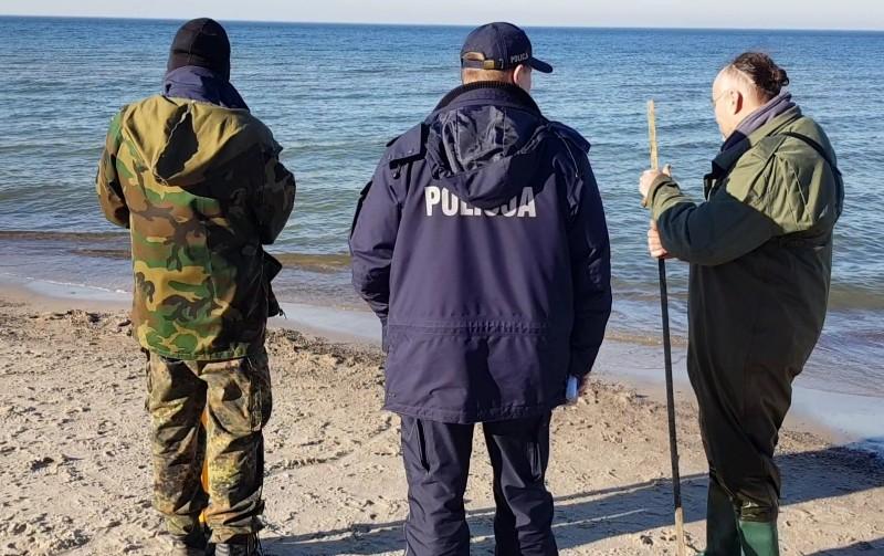 Kolejne niewybuchy na plaży w Podczelu. Pilnuje ich policja
