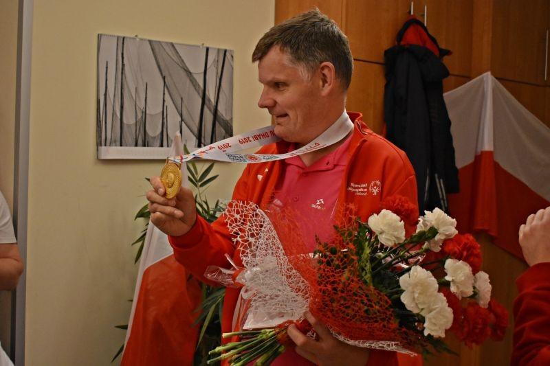 Powitali złotego medalistę w bowlingu (foto)