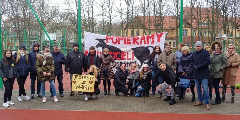 Strajk nauczycieli. Uczniowie i rodzice wspierają protestujących
