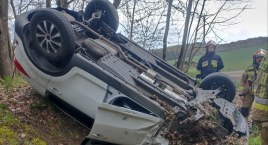 Wypadek między Kołobrzegiem a Gościnem. Zderzyły się trzy samochody