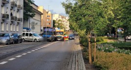 Radiowòz wjechał w auto. Kolizja przy komendzie policji