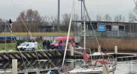 Zwłoki mężczyzny w porcie jachtowym. Trwa identyfikacja