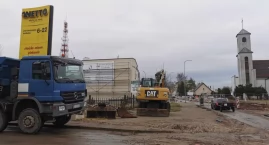 Wykonawca odciął dojazd do marketu. Urzędnicy zapewniają, że tymczasowo