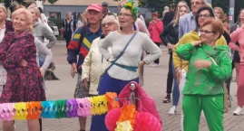  W centrum miasta tańczyli makarenę | wideo, zdjęcia