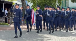 Święto Służb Mundurowych. Awanse, wyróżnienia i tłum&hellip;