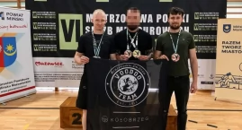 Mundur zamienili na matę. Policjanci z Kołobrzegu z &hellip;