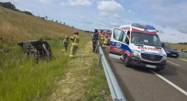 Auto wypadło z drogi na S6. Są poszkodowani
